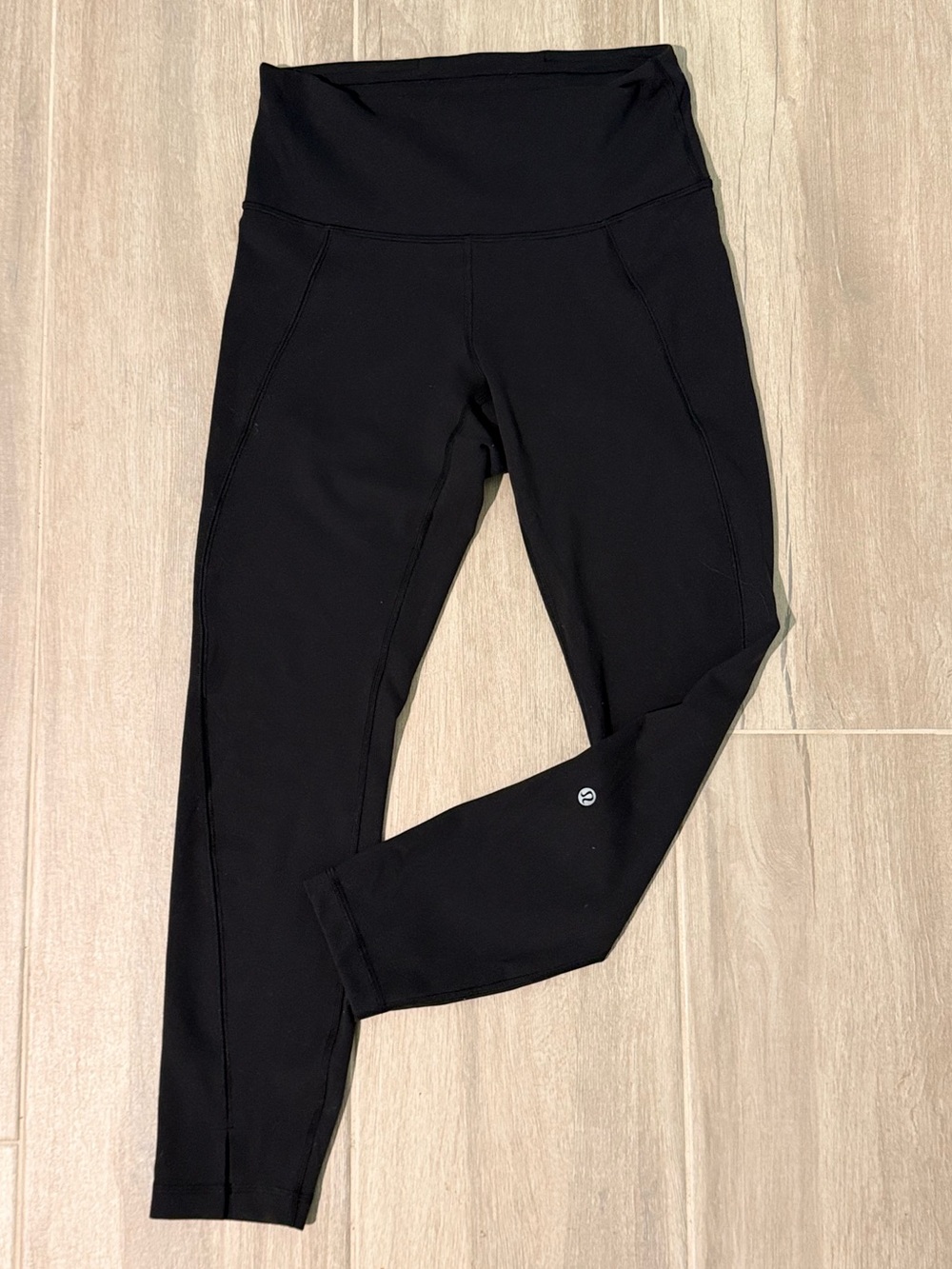 Lululemon Leggings Wunder Train HR Black Size 8 split hem 25” length